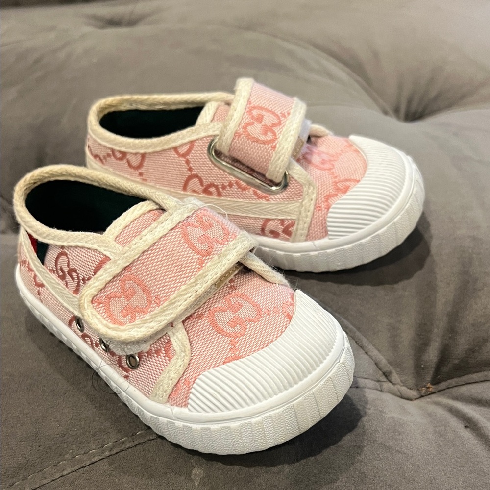 Gucci Kids Pink and Cream Sneakers - Picture 3 of 3